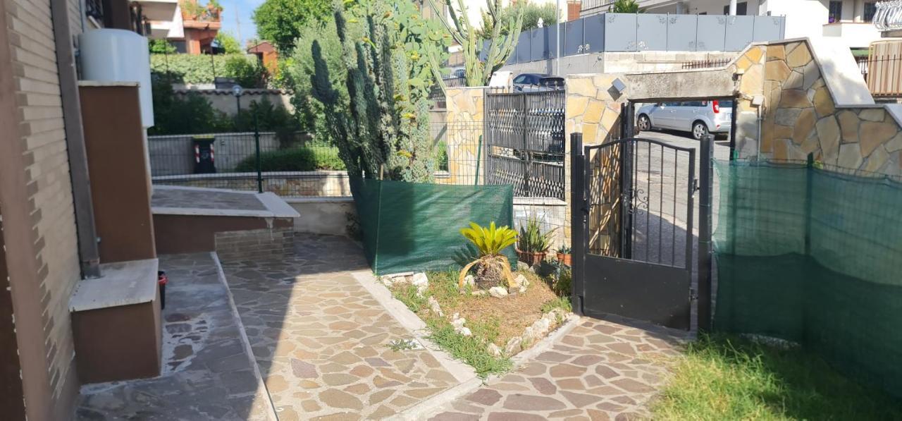 Appartamento Con Giardino Roma Екстер'єр фото